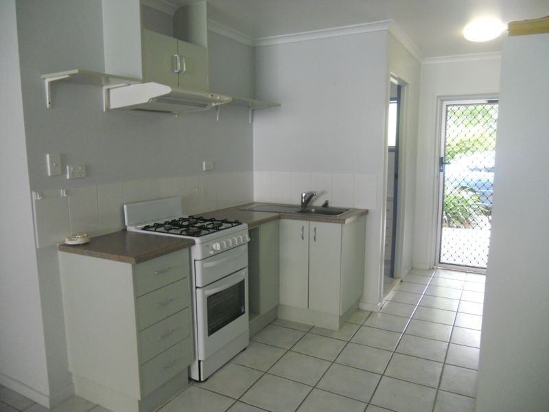 1/8 Tully Street, South Townsville QLD 4810