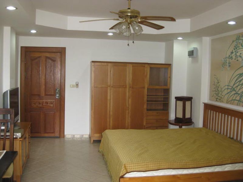 Off Rut U Tit Road, Phuket, Townsville QLD 4810