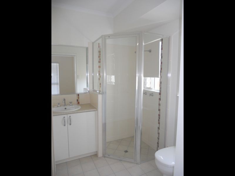 12 Rodeo Drive, Mount Louisa QLD 4814