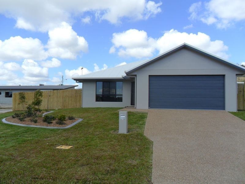 7 Malibu Parade, Mount Louisa QLD 4814