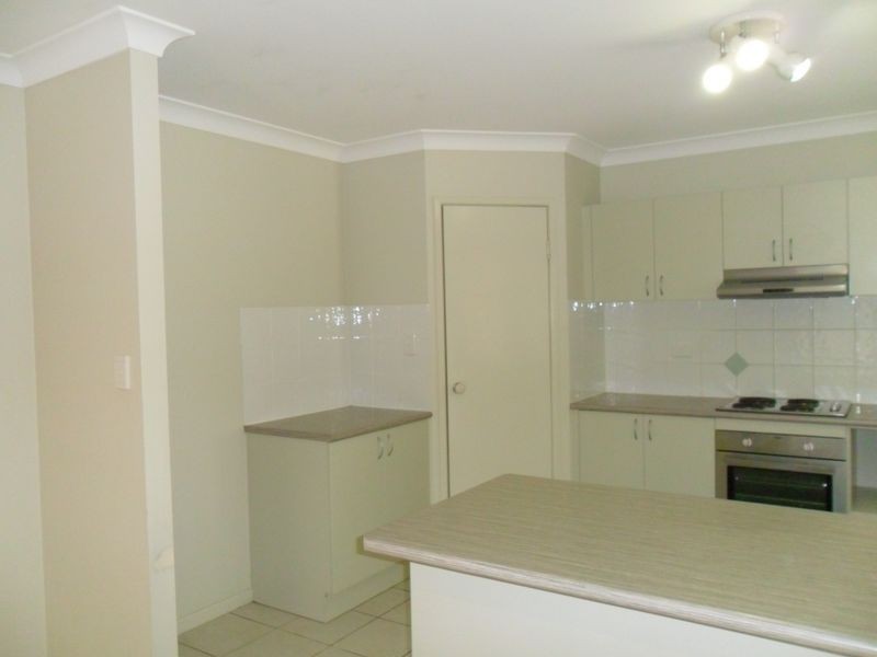 6 Dungurra Street, Bushland Beach QLD 4818