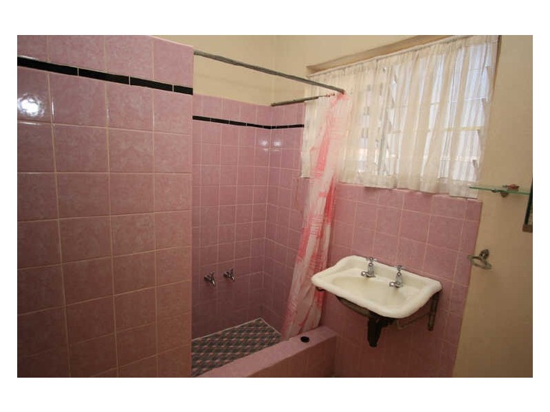 Pimlico QLD 4812