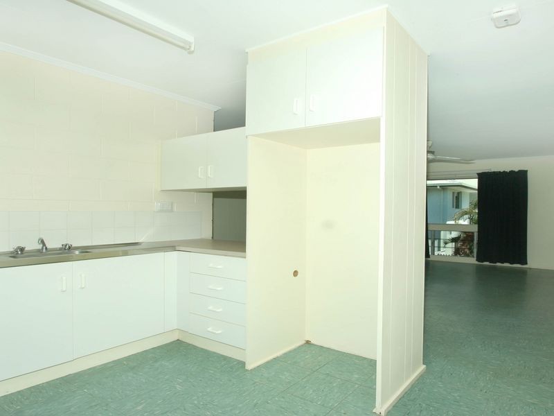 West End QLD 4810