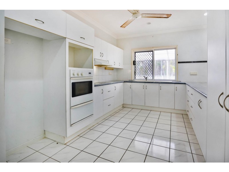 13 Mostyn Crescent, Bushland Beach QLD 4818