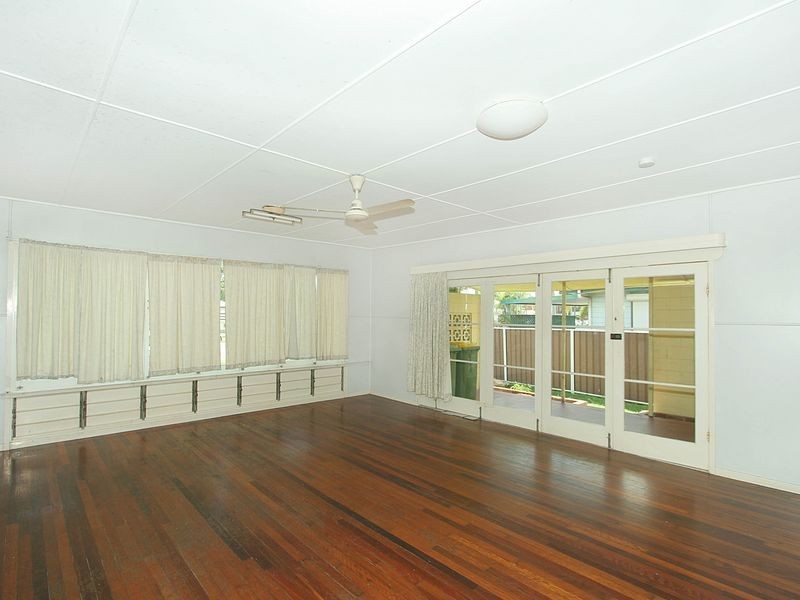 Pimlico QLD 4812