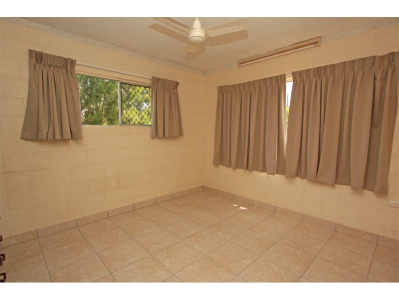 7 Windsor Street, Hermit Park QLD 4812