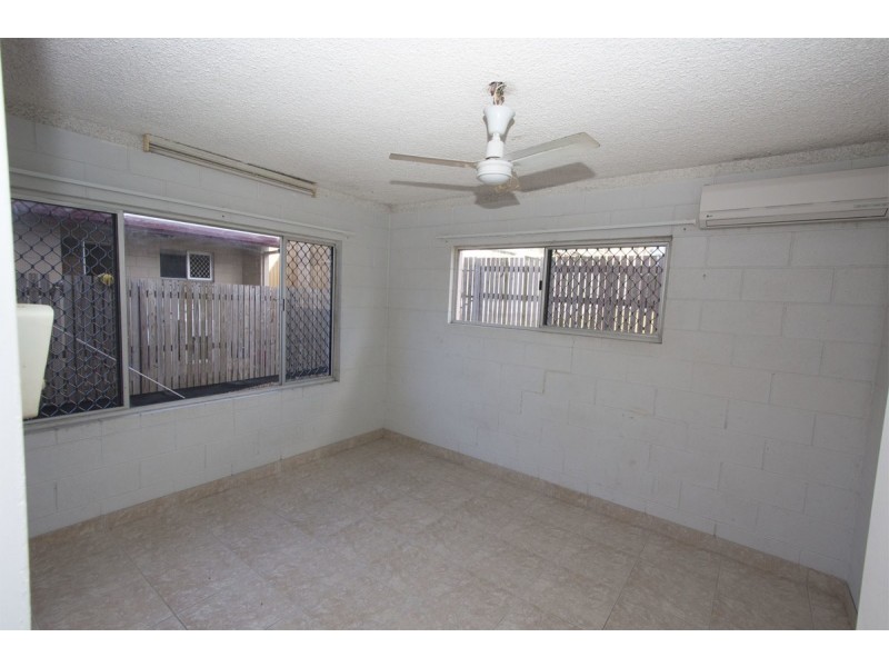 7 Windsor Street, Hermit Park QLD 4812