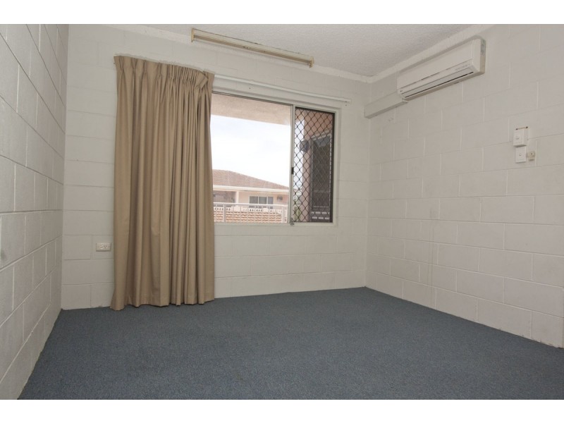 7 Windsor Street, Hermit Park QLD 4812