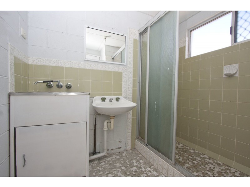 7 Windsor Street, Hermit Park QLD 4812