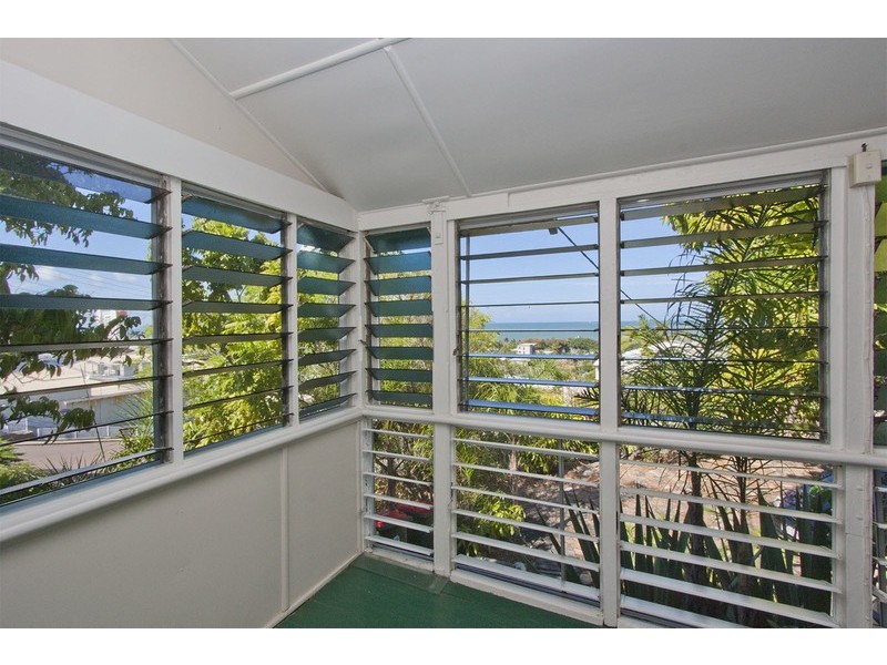 2/204 Denham Street, North Ward QLD 4810