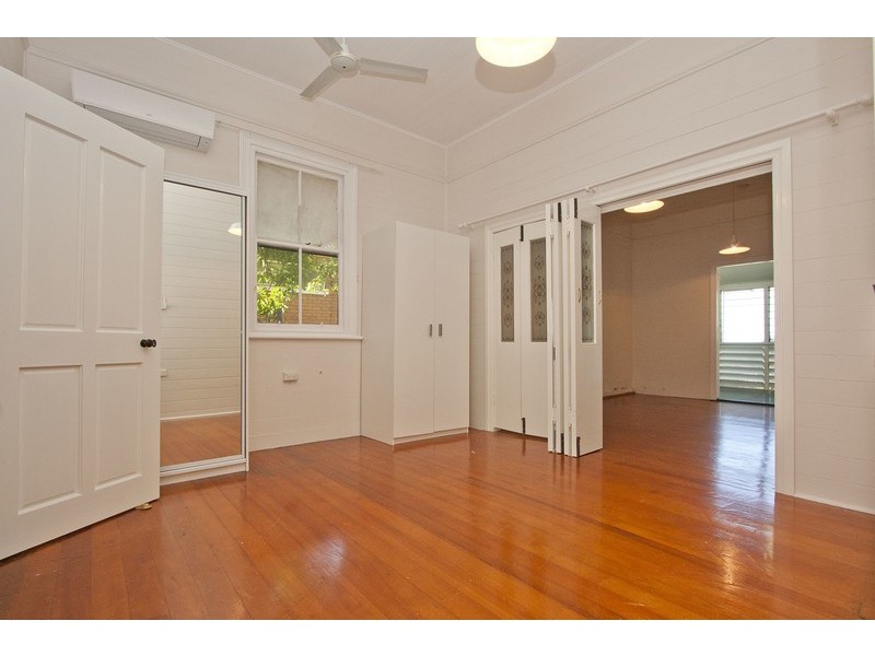 2/204 Denham Street, North Ward QLD 4810