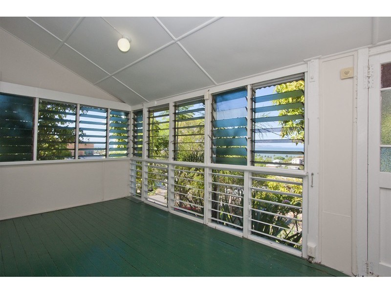 2/204 Denham Street, North Ward QLD 4810