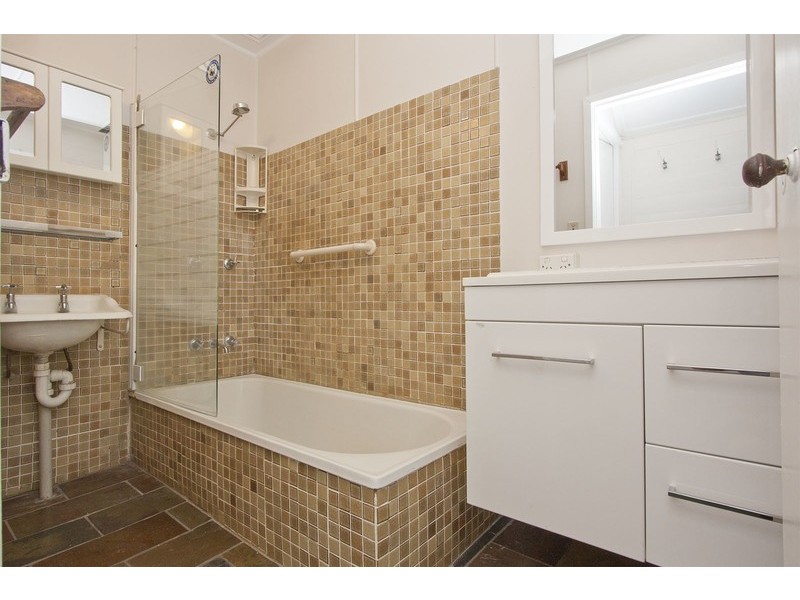 2/204 Denham Street, North Ward QLD 4810