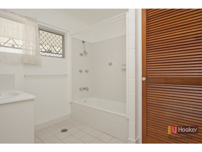 1/29 Henry Street, West End QLD 4810