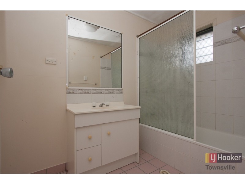 2/6 Bambil Court, Mount Louisa QLD 4814