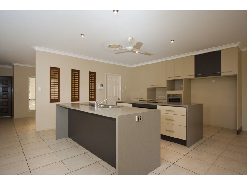 7 Scarisbrick Drive, Kirwan QLD 4817