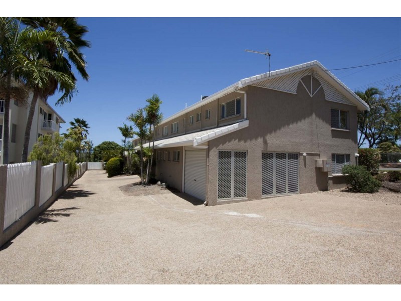 4/4 Stuart Street, North Ward QLD 4810