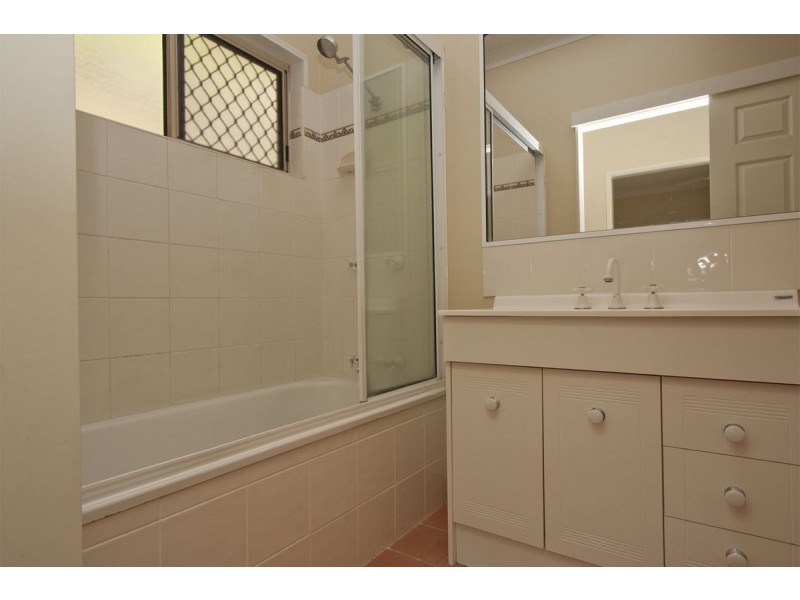 5 Carina Court, Mount Louisa QLD 4814