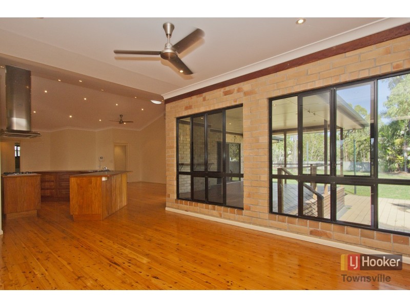 6 Goicoechea Drive, Bushland Beach QLD 4818