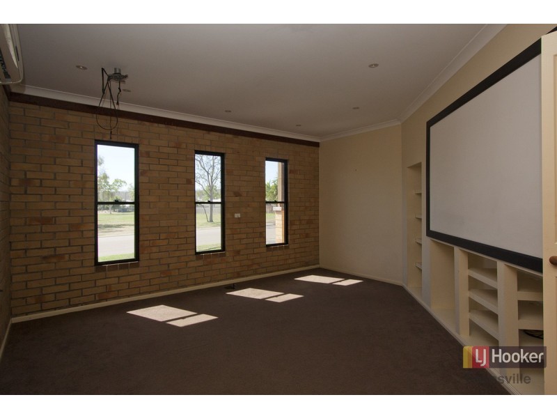 6 Goicoechea Drive, Bushland Beach QLD 4818