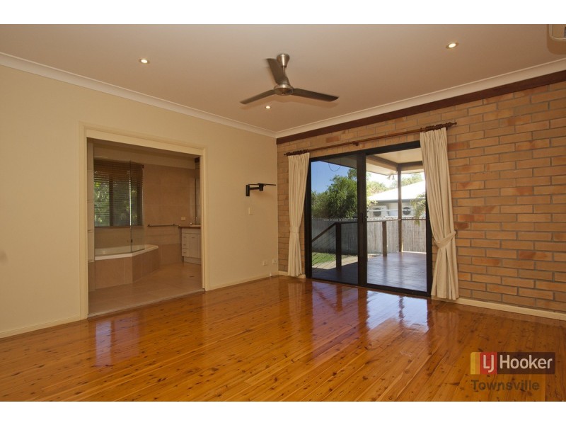 6 Goicoechea Drive, Bushland Beach QLD 4818