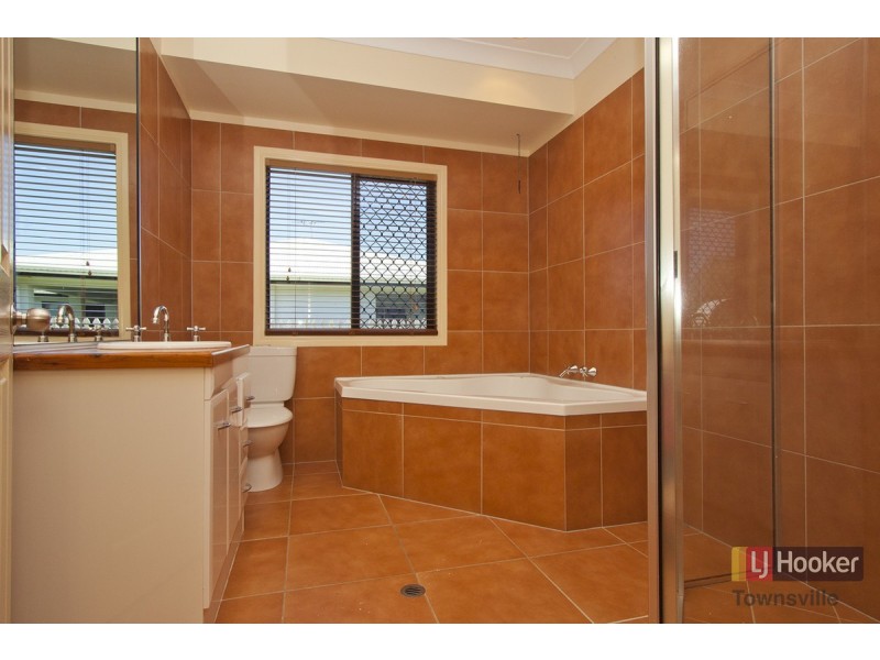 6 Goicoechea Drive, Bushland Beach QLD 4818