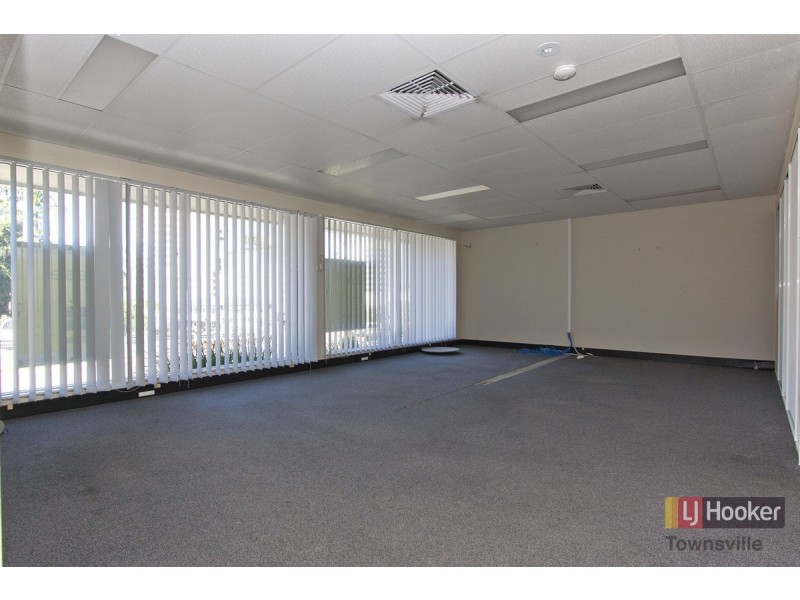 1/2 Oxley Street, Townsville City QLD 4810