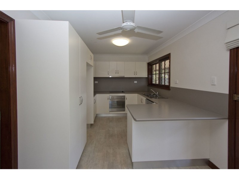 30 Gelling Crescent, Douglas QLD 4814