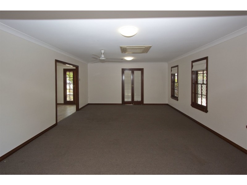 30 Gelling Crescent, Douglas QLD 4814