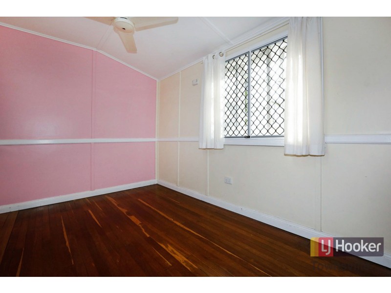 33 Nix Street, West End QLD 4810