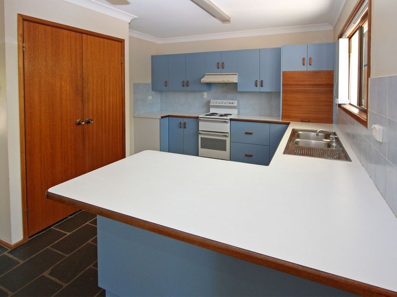 Bushland Beach QLD 4818