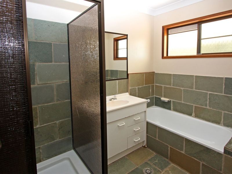 Bushland Beach QLD 4818