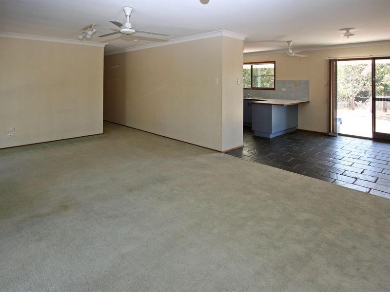 Bushland Beach QLD 4818