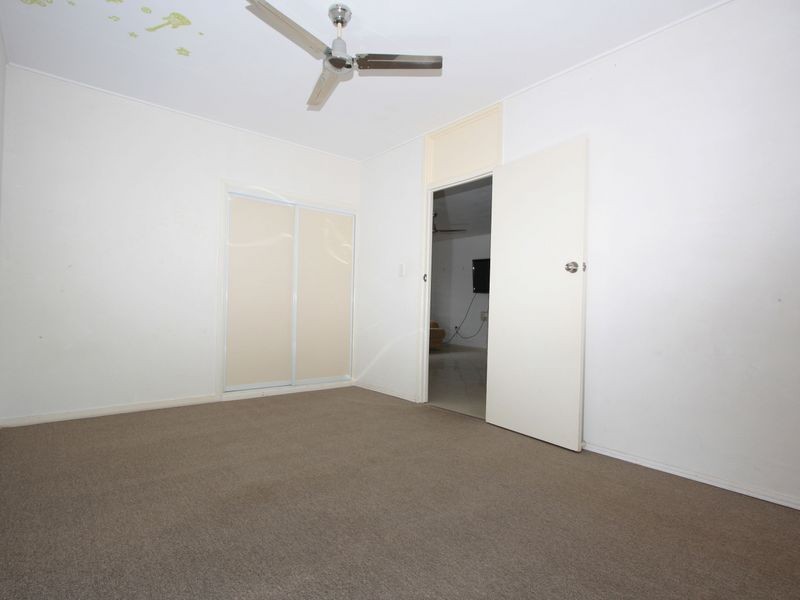 Pimlico QLD 4812
