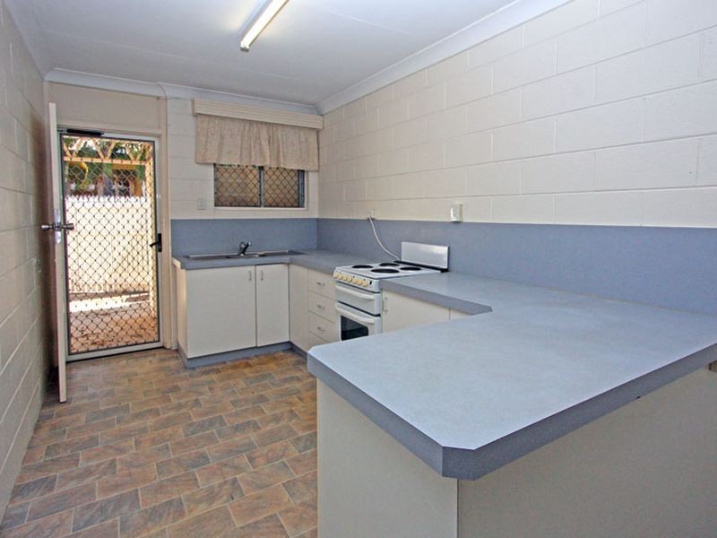 West End QLD 4810