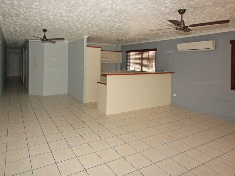 4/128 Eyre Street, North Ward QLD 4810