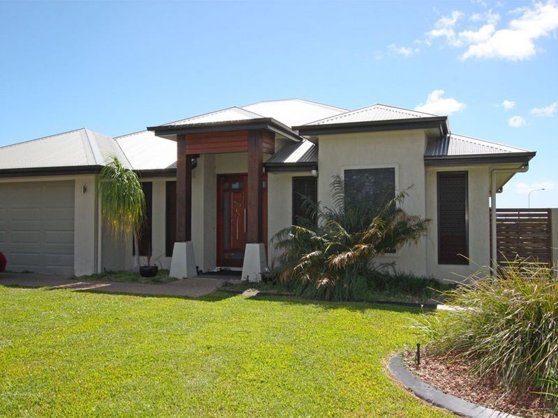 Bushland Beach QLD 4818