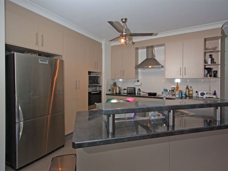 Bushland Beach QLD 4818