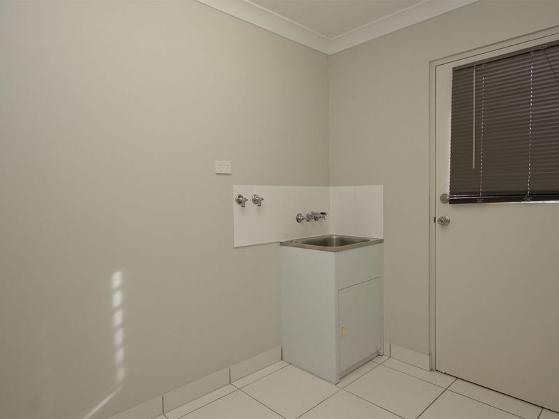 Bushland Beach QLD 4818