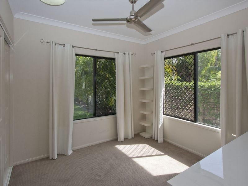 Bushland Beach QLD 4818