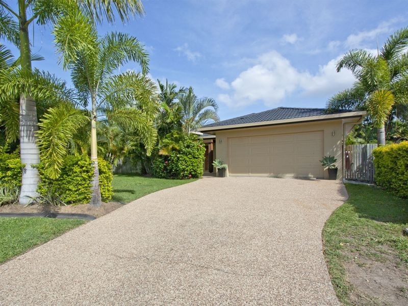 Bushland Beach QLD 4818