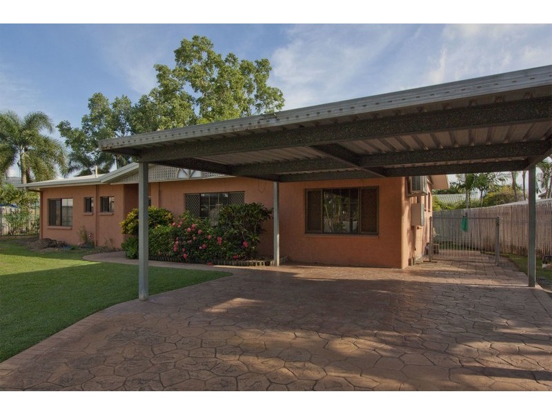 6 Finette Court, Rasmussen QLD 4815