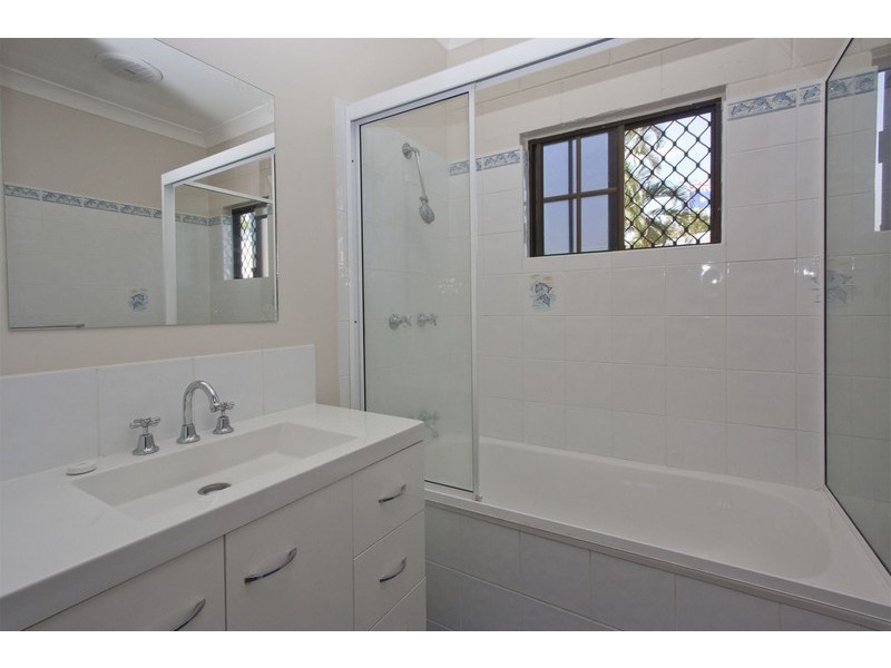 6 Finette Court, Rasmussen QLD 4815