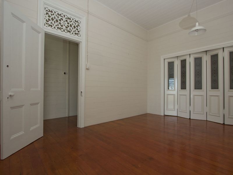 2/204 Denham Street, North Ward QLD 4810