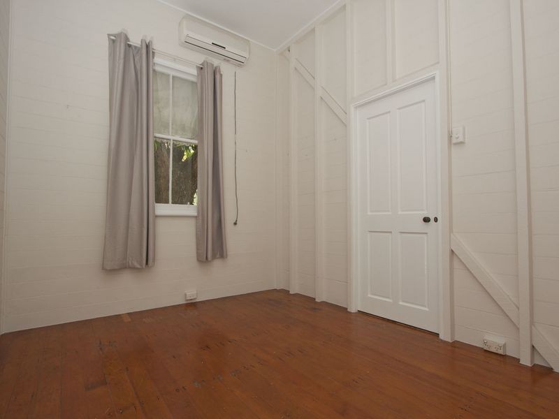 2/204 Denham Street, North Ward QLD 4810