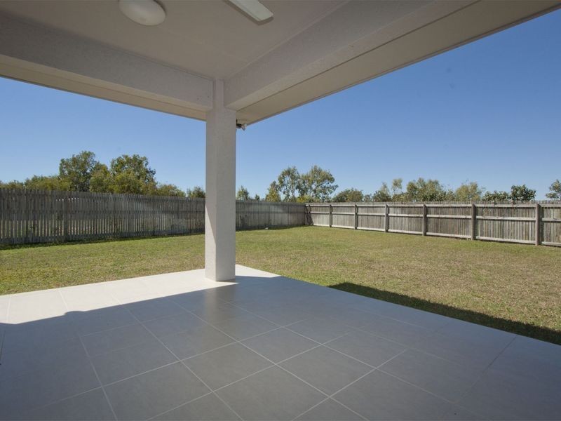 87 Daintree Drive, Bushland Beach QLD 4818