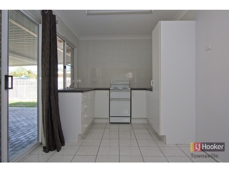 13 Tansey Court, Kelso QLD 4815