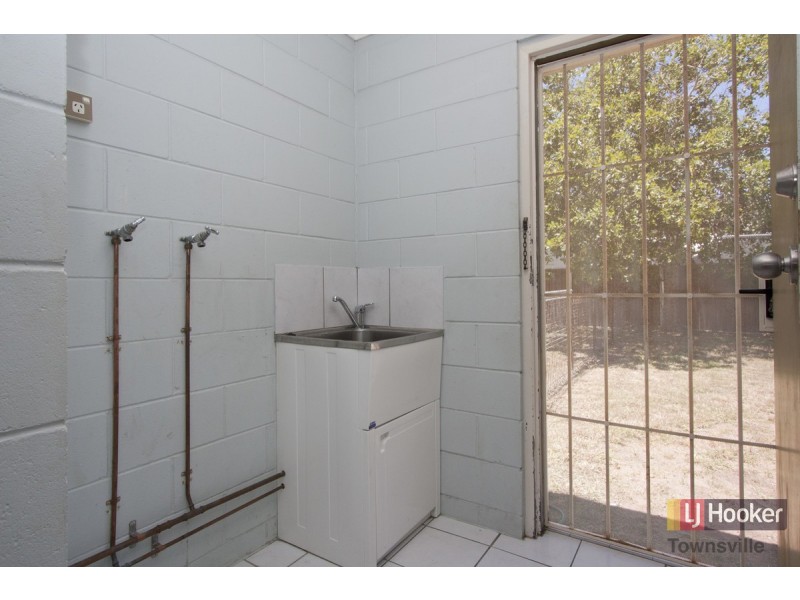 1/5 Halliday Street, Kirwan QLD 4817