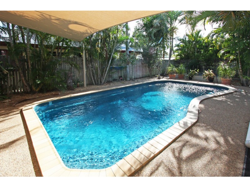 37 Barnett Street, Mount Louisa QLD 4814