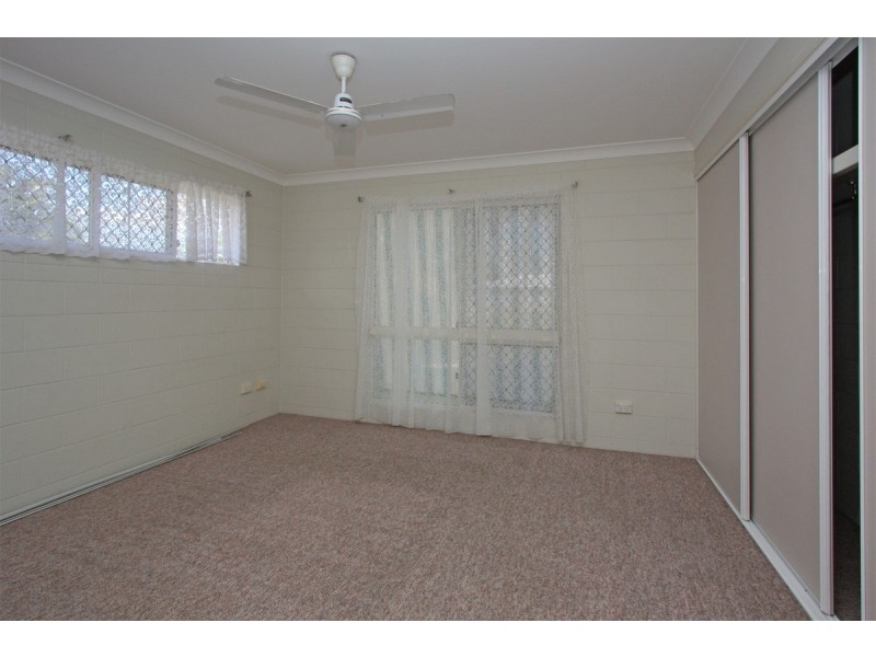 37 Barnett Street, Mount Louisa QLD 4814